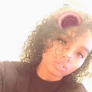 Meet your Posher, Laneisha